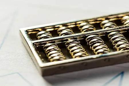 德银嘉实沪深300ETF：稳健投资首选